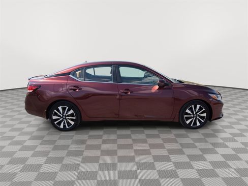 Used 2022 Nissan Sentra SV w/ SV Premium Package FWD image 4