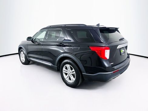 Used 2022 Ford Explorer XLT w/ Equipment Group 202A image 5