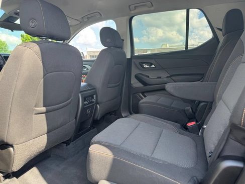 Used 2021 Chevrolet Traverse LT FWD image 15