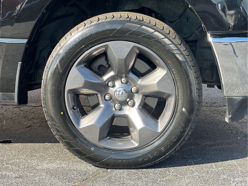 Used 2019 RAM 1500 Big Horn image 27