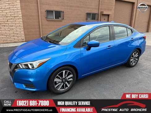 Used 2021 Nissan Versa SV image 3