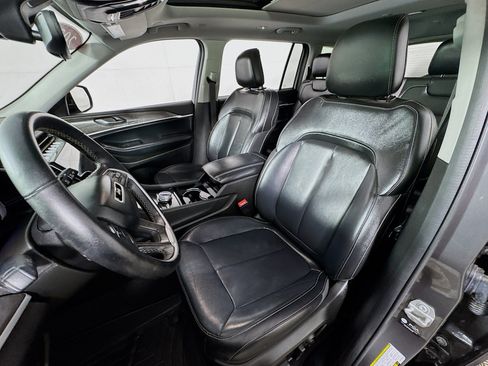 Used 2021 Jeep Grand Cherokee L Limited AWD/4WD image 16