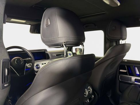 Used 2025 Mercedes-Benz G 550 image 33