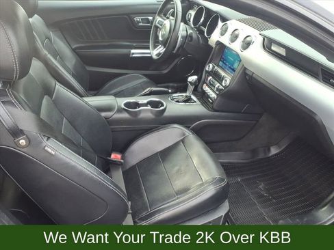 Used 2017 Ford Mustang Premium image 24