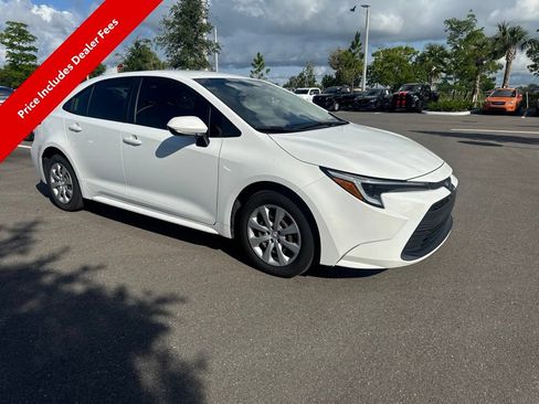 Used 2023 Toyota Corolla LE FWD image 6