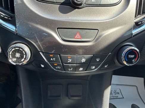 Used 2017 Chevrolet Cruze LT w/ Convenience Package image 24