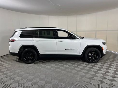 Used 2023 Jeep Grand Cherokee L Laredo AWD/4WD image 8