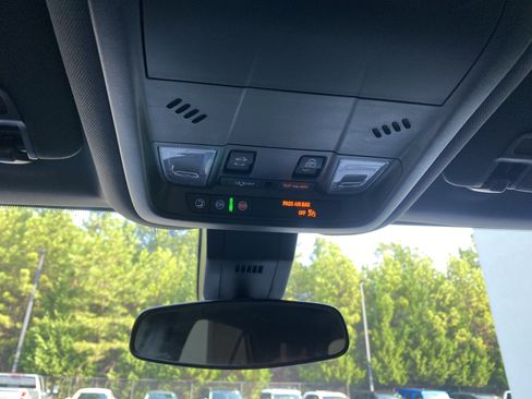 Used 2024 Chevrolet Equinox RS w/ RS Leather Package FWD image 31
