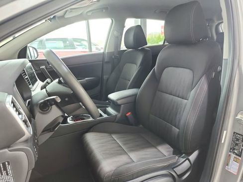 Used 2022 Kia Sportage LX AWD/4WD image 10