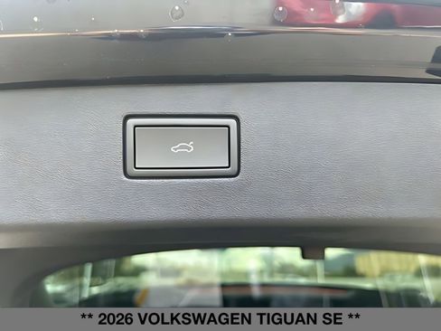 New 2026 Volkswagen Tiguan SE AWD/4WD image 17