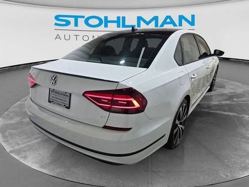 Used 2018 Volkswagen Passat 3.6 FWD image 6