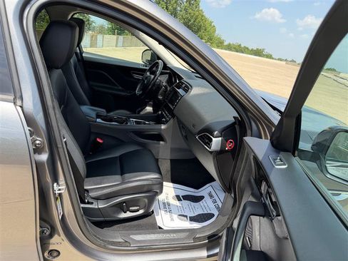 Used 2017 Jaguar F-PACE Premium AWD/4WD image 37