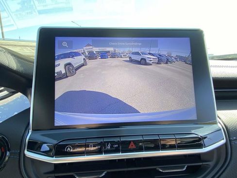 New 2026 Jeep Compass Latitude image 17