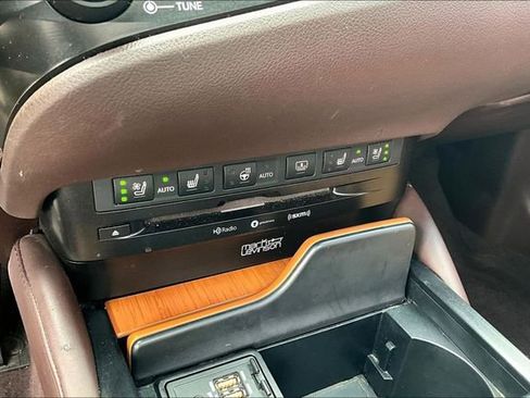 Used 2019 Lexus ES 350 Ultra Luxury w/ Accessory Package FWD image 22