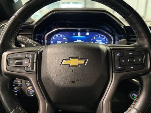 Used 2023 Chevrolet Silverado 1500 High Country w/ Technology Package AWD/4WD image 24