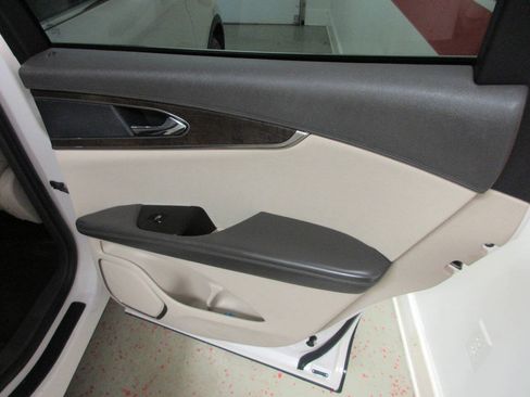 Used 2016 Lincoln MKX Select w/ Select Plus Package FWD image 26