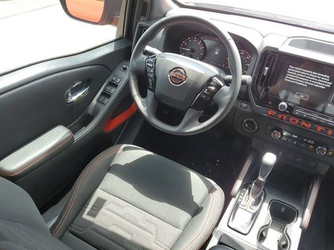 Used 2025 Nissan Frontier PRO-4X w/ Interior Protection Package AWD/4WD image 17
