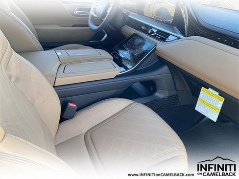 New 2026 INFINITI QX80 Luxe image 12