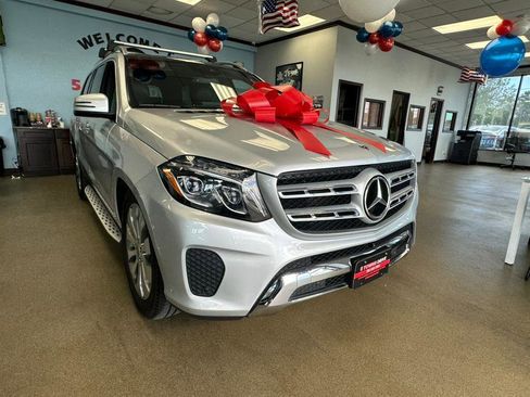 Used 2017 Mercedes-Benz GLS 450 GLS 450 4MATIC SUV image 2