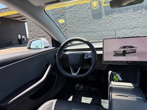 Used 2025 Tesla Model 3 RWD image 10