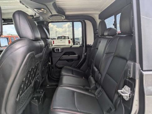 Used 2020 Jeep Gladiator Rubicon AWD/4WD image 17