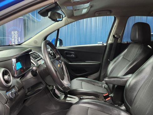 Used 2016 Chevrolet Trax LT w/ LT Convenience Package image 7