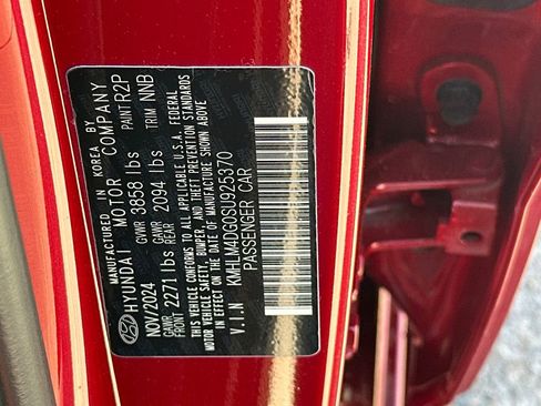 Used 2025 Hyundai Elantra Sport image 34