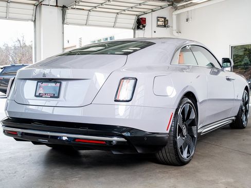 Used 2024 Rolls-Royce Spectre w/ Spectre Launch Package image 6