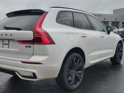 New 2026 Volvo XC60 B5 Ultra w/ Climate Package