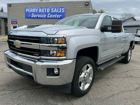 Used 2019 Chevrolet Silverado 2500 LT w/ LT Convenience Package AWD/4WD image 2