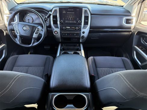 Used 2020 Nissan Titan SV w/ SV Convenience Package image 16