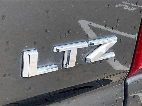 Used 2021 Chevrolet Silverado 2500 LTZ w/ LTZ Premium Package AWD/4WD image 8