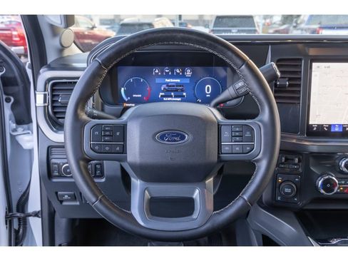 Used 2025 Ford F350 Lariat image 22