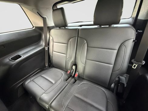 Used 2019 GMC Acadia SLT AWD/4WD image 16