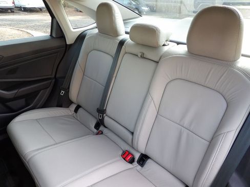 Used 2023 Volkswagen Jetta SE image 23