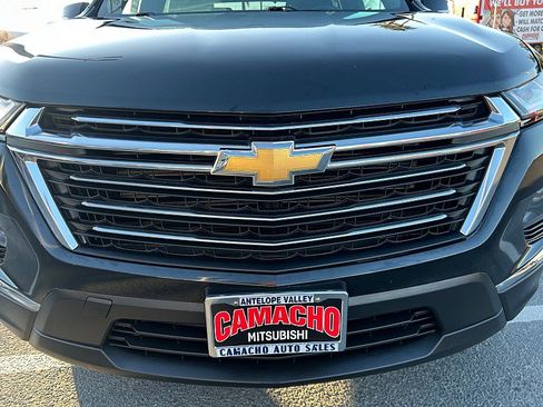 Used 2023 Chevrolet Traverse LT image 12