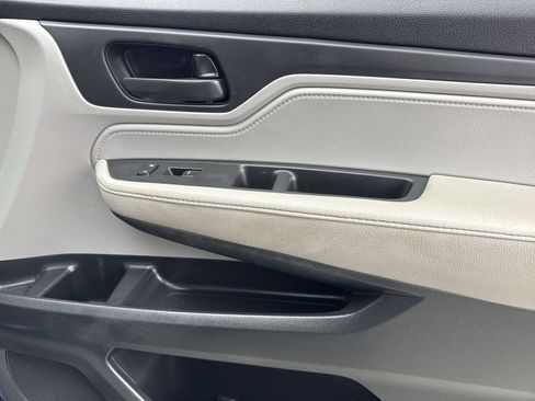 Used 2020 Honda Odyssey EX image 34