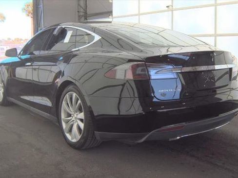 Used 2015 Tesla Model S 60 image 6