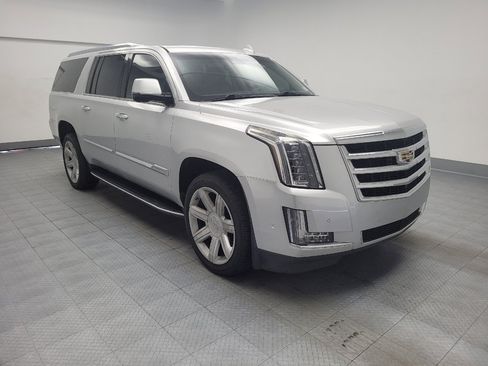 Used 2018 Cadillac Escalade ESV Luxury RWD image 13