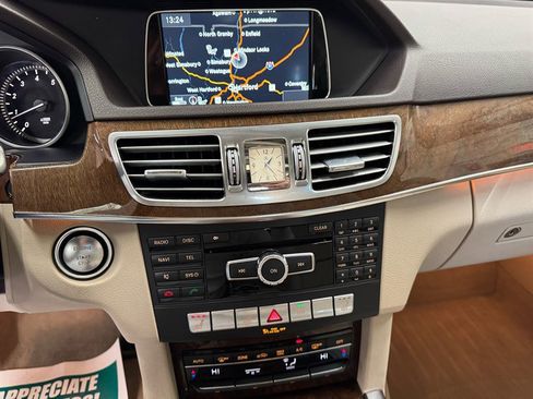 Used 2014 Mercedes-Benz E 350 4MATIC Wagon image 16