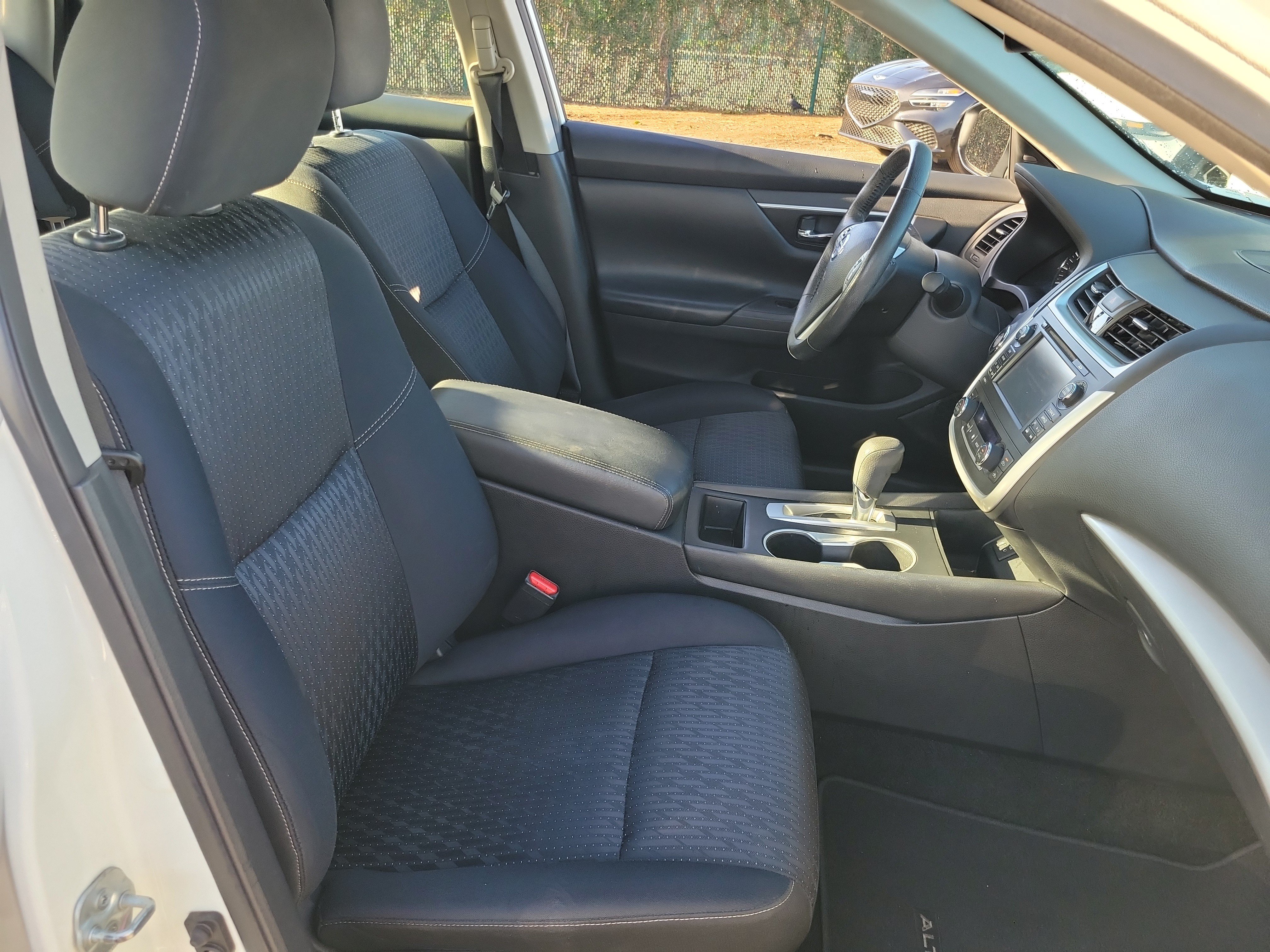 Used 2016 Nissan Altima 2.5 SV w/ Convenience Package FWD image 22