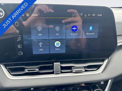 New 2026 Chevrolet Equinox LT AWD/4WD image 16