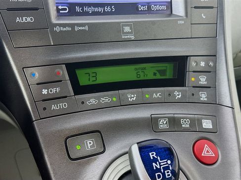 Used 2014 Toyota Prius Four image 20