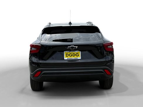 New 2026 Chevrolet Trax LT FWD image 4