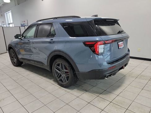 Used 2025 Ford Explorer ST image 10