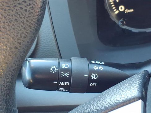 Used 2018 Toyota Tundra SR5 w/ SR5 Upgrade Package image 26