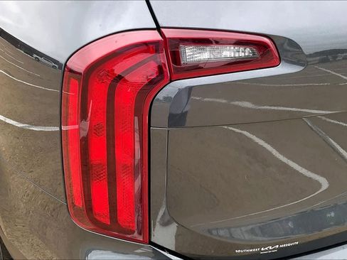 Used 2023 Kia Telluride S w/ S Sunroof Package FWD image 32
