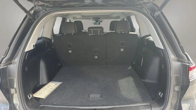 Used 2023 Jeep Grand Cherokee 4WD 4xe w/ Luxury Tech Group II image 18