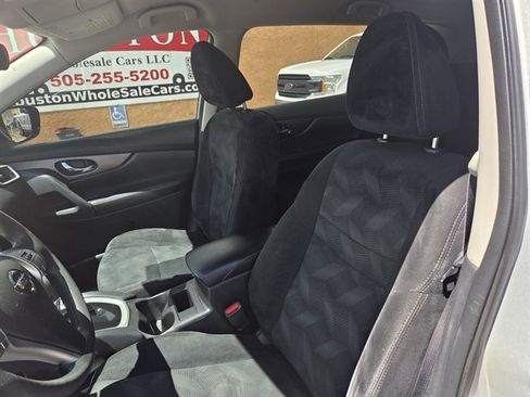 Used 2016 Nissan Rogue S FWD image 7
