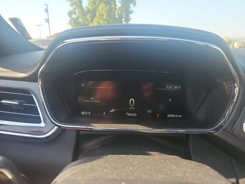 Used 2017 Lincoln Continental Select FWD image 17